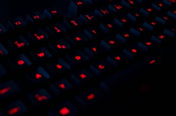 teclado gamer logitech vermelho